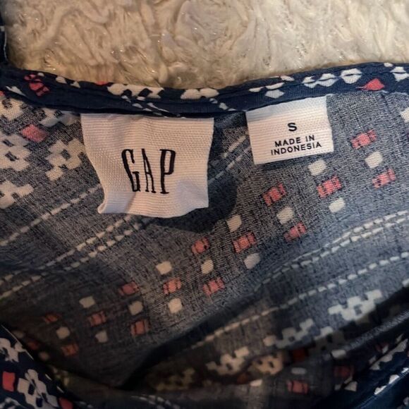 GAP Blouse  - Picture 6 of 6